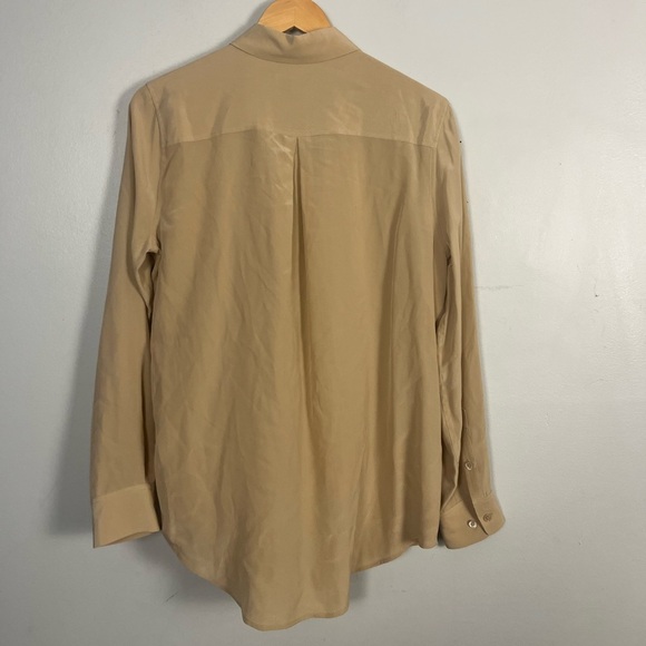 Equipment femme Tan 100% silk button down size medium - Picture 5 of 5